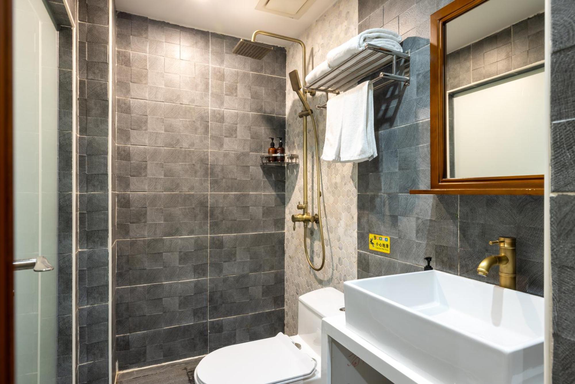 The East Hotel-very Close To The Drum Tower,the Temple,houhai Bar Street,and The Forbidden City,there Are Many Old Traditional Hutongs Around The ,experience The Culture Of Old Hutongs,near Exit A Of Shichahai On Metro Line 4*