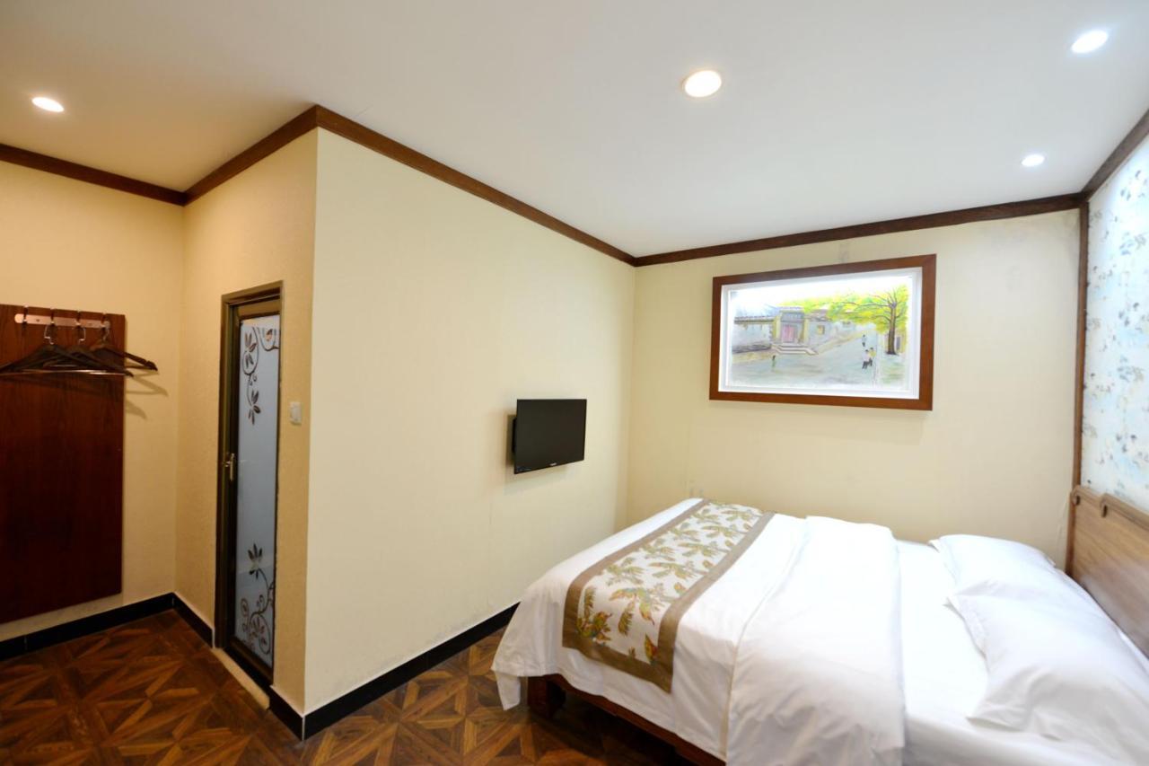 The East Hotel-very Close To The Drum Tower,the Temple,houhai Bar Street,and The Forbidden City,there Are Many Old Traditional Hutongs Around The ,experience The Culture Of Old Hutongs,near Exit A Of Shichahai On Metro Line