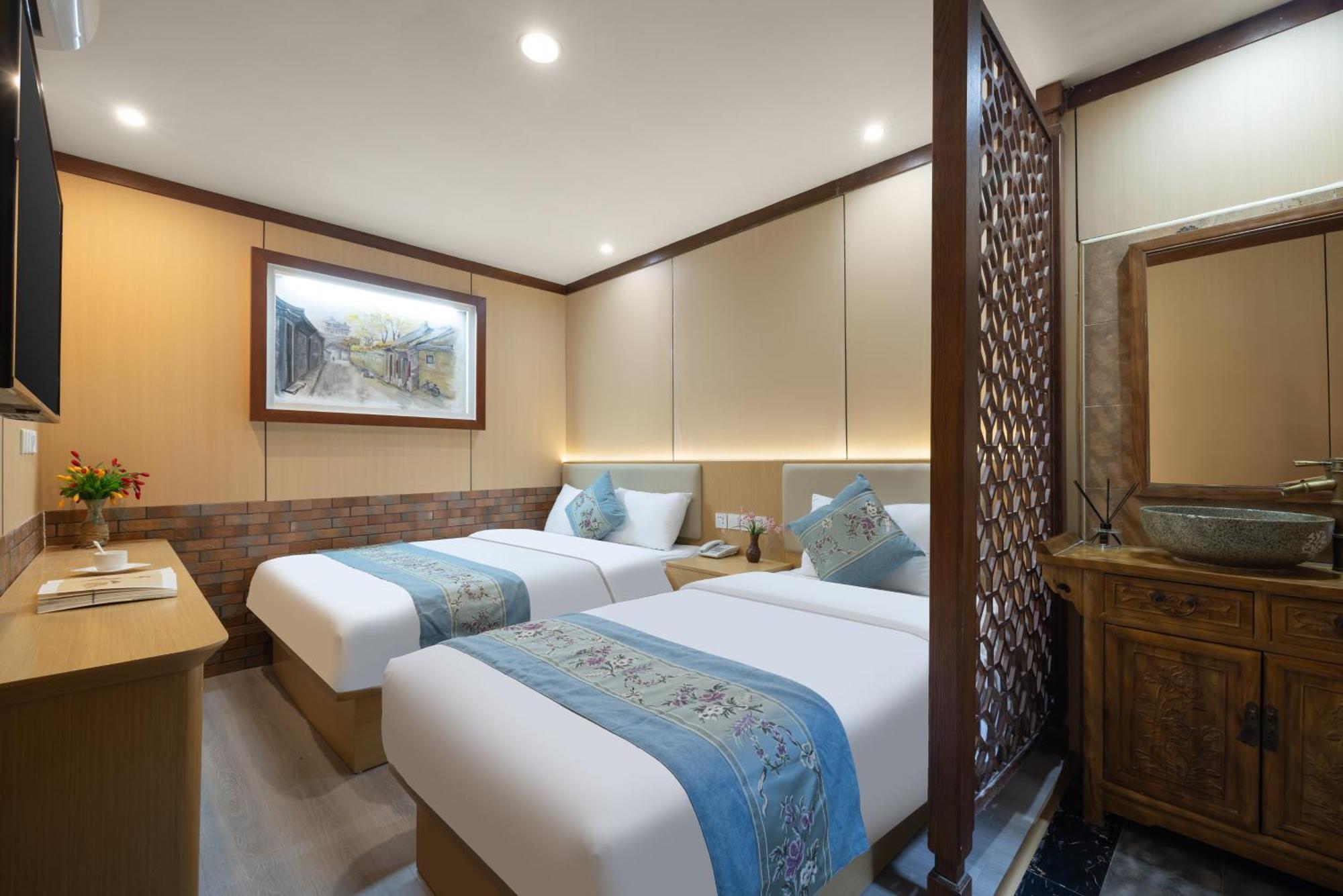 The East Hotel-very Close To The Drum Tower,the Temple,houhai Bar Street,and The Forbidden City,there Are Many Old Traditional Hutongs Around The ,experience The Culture Of Old Hutongs,near Exit A Of Shichahai On Metro Line